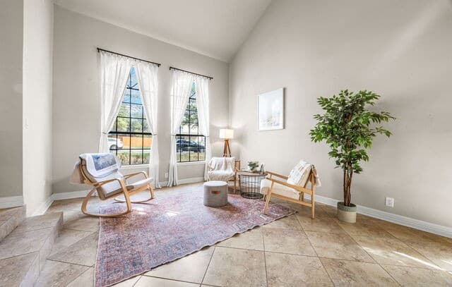 4-bedroom rental at 2330 Encino Pt in San Antonio, TX — photo 3