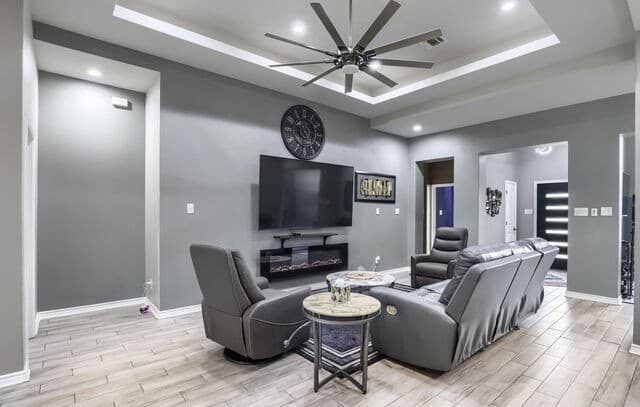 4-bedroom rental at 15710 Fair Ln in Selma, TX — photo 5
