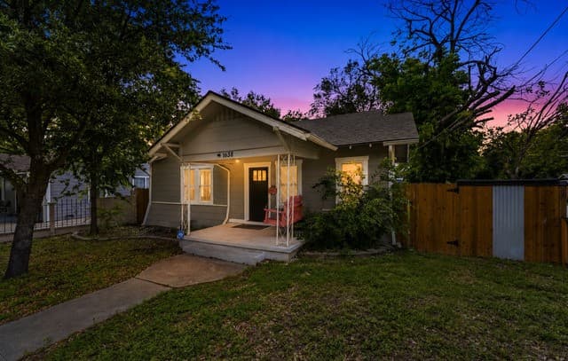 2-bedroom rental at 1638 Santa Monica St in San Antonio, TX — photo 1