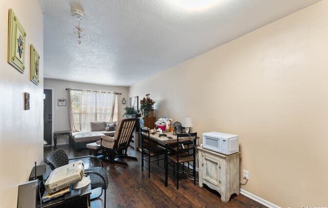 2-bedroom rental at 6611 Southpoint St Unit B124 in San Antonio, TX — photo 4