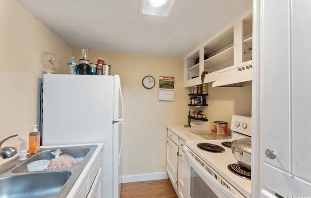2-bedroom rental at 6611 Southpoint St Unit B124 in San Antonio, TX — photo 5