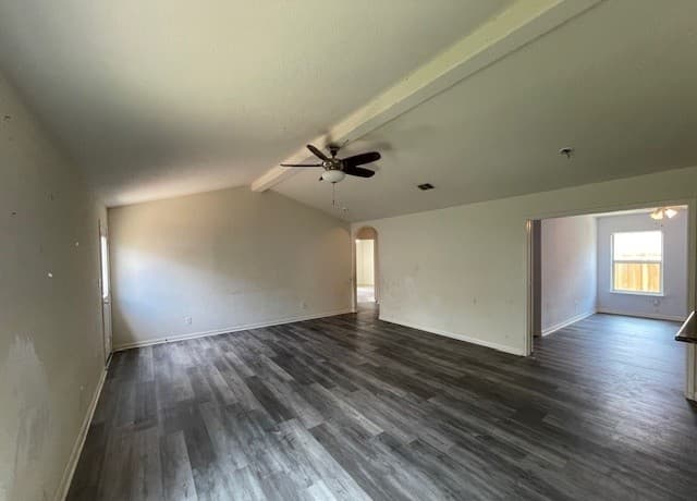 3-bedroom rental at 6859 Luckey Path in San Antonio, TX — photo 4