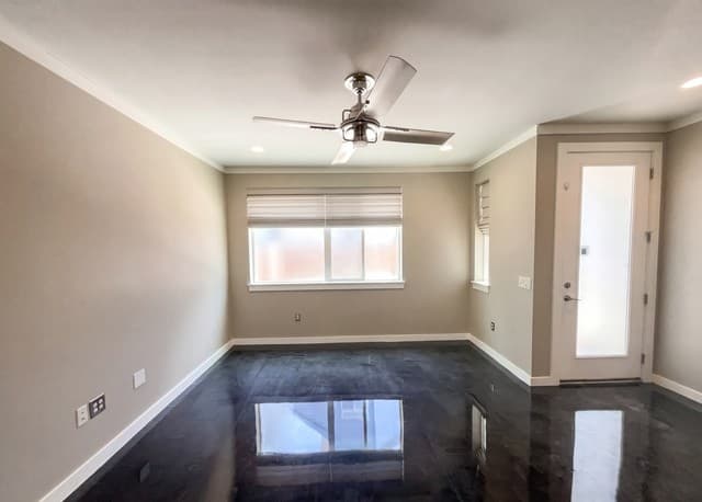 2-bedroom rental at 330 Clay Unit UNIT 8 in San Antonio, TX — photo 3