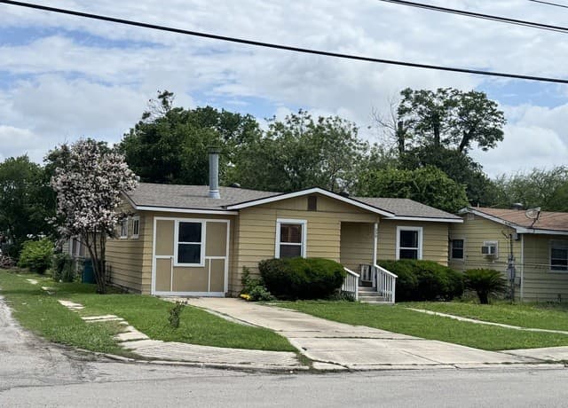 3-bedroom rental at 339 San Angelo in San Antonio, TX — photo 1