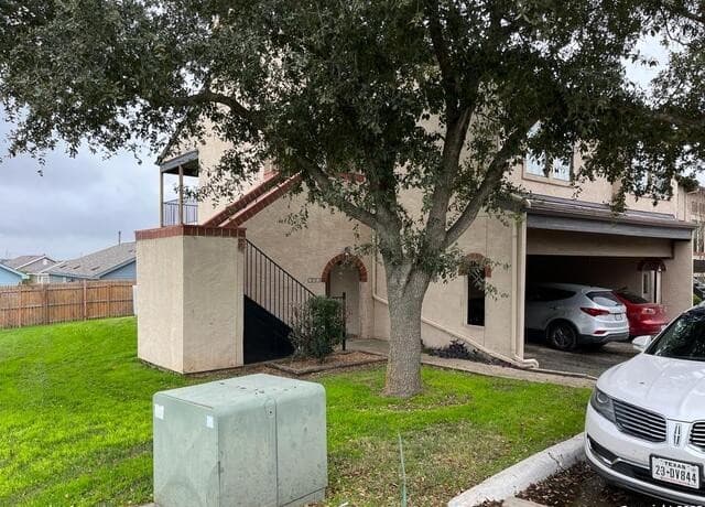 1-bedroom rental at 6100 Woodlake Pkwy Unit 601 in San Antonio, TX — photo 1