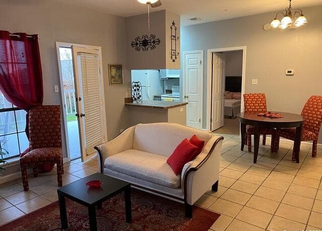 1-bedroom rental at 6100 Woodlake Pkwy Unit 601 in San Antonio, TX — photo 2