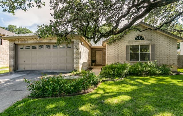 3-bedroom rental at 14206 Emerald Hill Dr in San Antonio, TX — photo 1