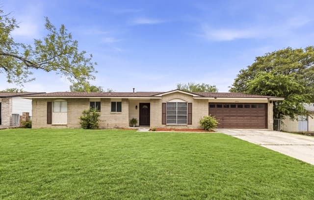 3-bedroom rental at 2911 Eagle Rdg in San Antonio, TX — photo 2