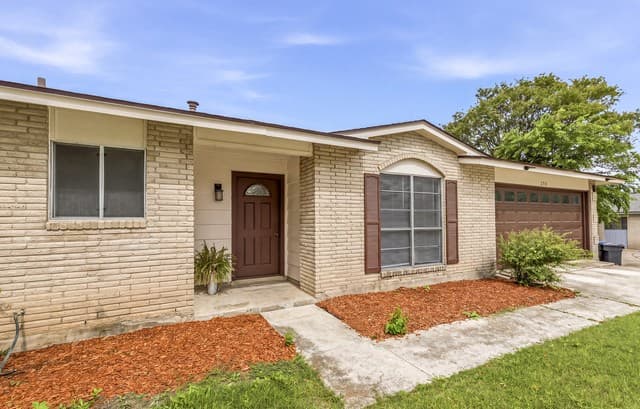 3-bedroom rental at 2911 Eagle Rdg in San Antonio, TX — photo 3