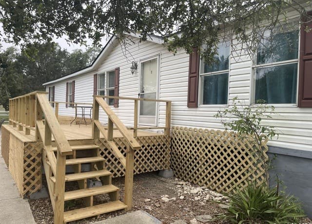 3-bedroom rental at 1061 Spring Branch rd in Spring Branch, TX — photo 3