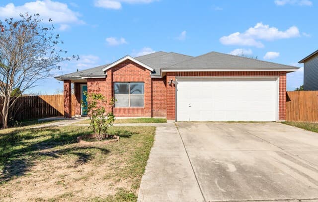 3-bedroom rental at 5015 Shara Mist in San Antonio, TX — photo 1