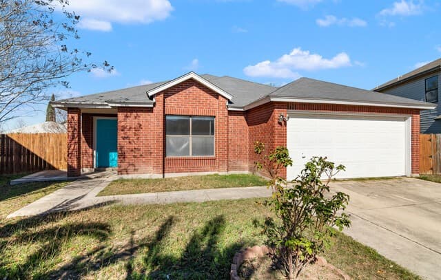 3-bedroom rental at 5015 Shara Mist in San Antonio, TX — photo 3