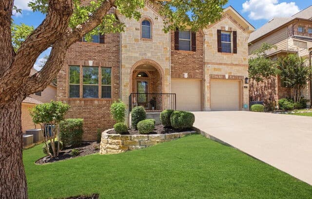 4-bedroom rental at 607 Gazania Fld in San Antonio, TX — photo 2