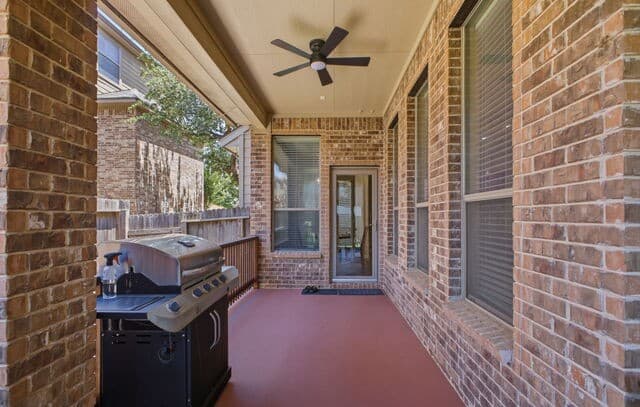 4-bedroom rental at 607 Gazania Fld in San Antonio, TX — photo 5