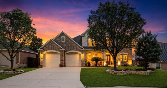 5-bedroom rental at 21719 Eden Rose Hill in San Antonio, TX — photo 2