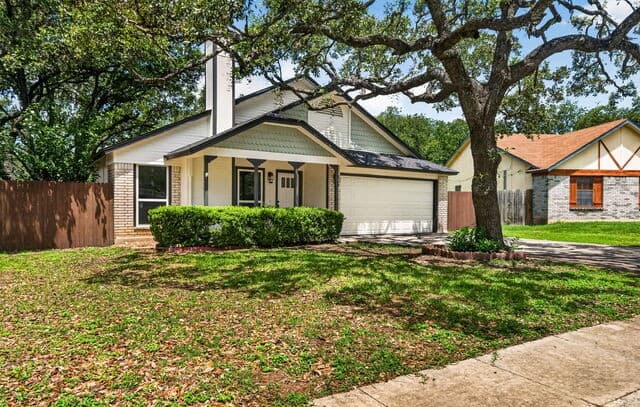 3-bedroom rental at 7207 Webbwood Way in San Antonio, TX — photo 1
