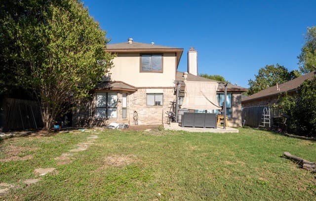 3-bedroom rental at 5027 Cabin Lake in San Antonio, TX — photo 2