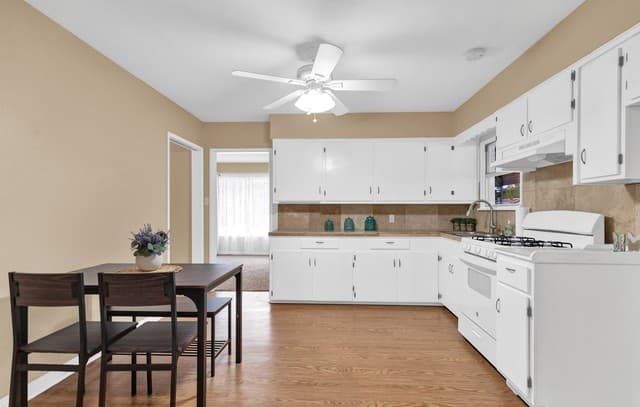 3-bedroom rental at 411 W Hart Ave in San Antonio, TX — photo 4