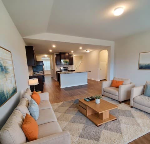5-bedroom rental at 8062 Halo Cir in San Antonio, TX — photo 2