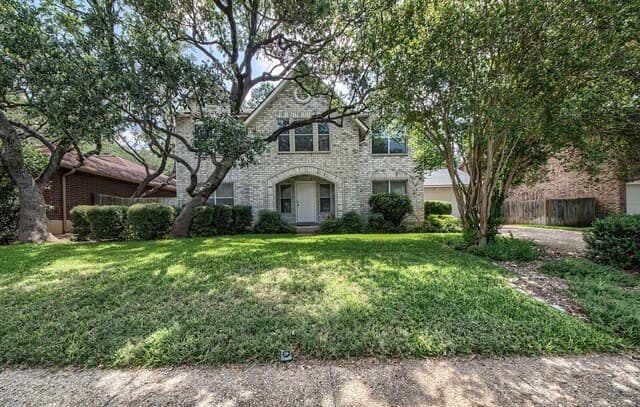 4-bedroom rental at 16506 Old Stable Rd in San Antonio, TX — photo 2