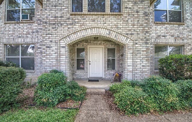 4-bedroom rental at 16506 Old Stable Rd in San Antonio, TX — photo 3