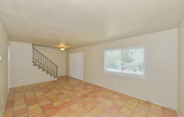 3-bedroom rental at 6607 Crown Rdg in San Antonio, TX — photo 2