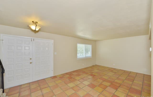 3-bedroom rental at 6607 Crown Rdg in San Antonio, TX — photo 4