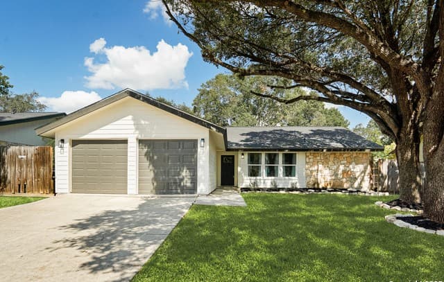 3-bedroom rental at 2919 Abercorn DR in San Antonio, TX — photo 1