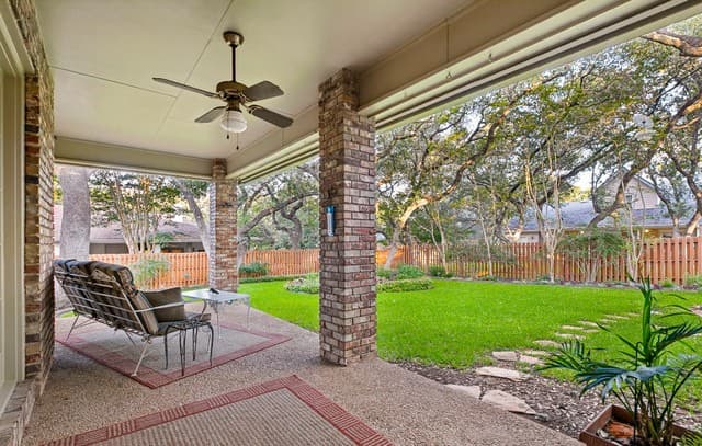 4-bedroom rental at 1710 Fawn Crest in San Antonio, TX — photo 4