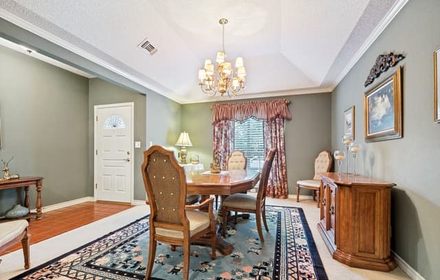 4-bedroom rental at 1710 Fawn Crest in San Antonio, TX — photo 5