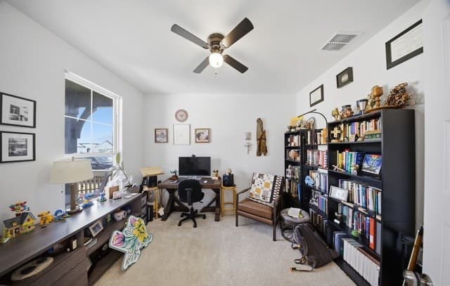 4-bedroom rental at 418 Rustic Grv in Boerne, TX — photo 5