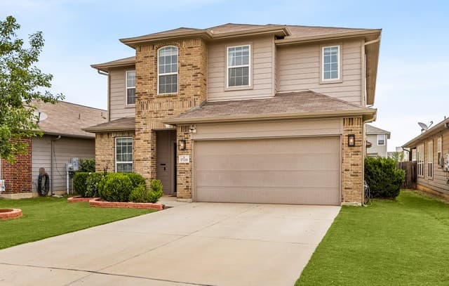4-bedroom rental at 17118 Robin Way in Schertz, TX — photo 3