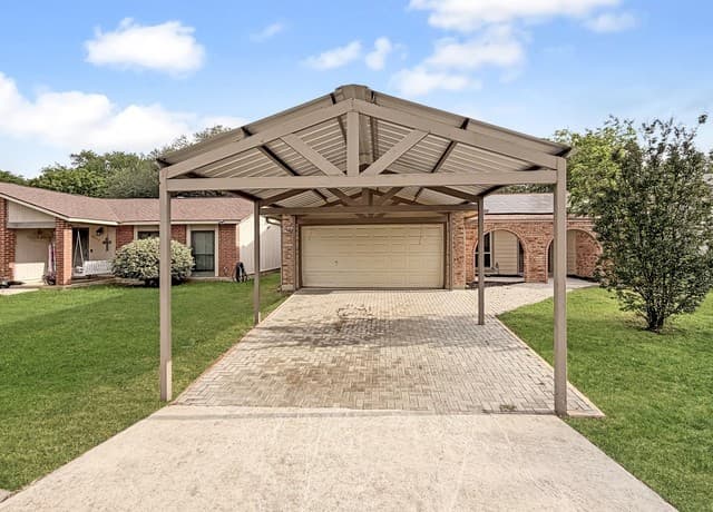 3-bedroom rental at 6927 Sunset Village Dr in San Antonio, TX — photo 3