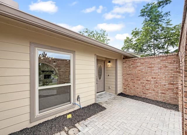 3-bedroom rental at 6927 Sunset Village Dr in San Antonio, TX — photo 5