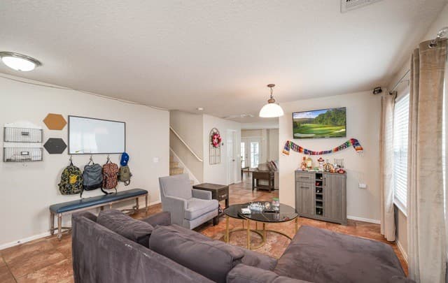 3-bedroom rental at 3911 Valencia Peak in San Antonio, TX — photo 4