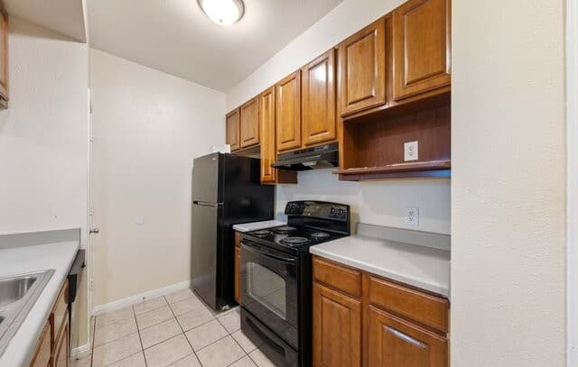 2-bedroom rental at 518 Dukeway Unit 1 in Universal City, TX — photo 5