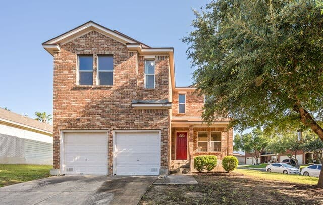 3-bedroom rental at 9411 Mulberry Path in San Antonio, TX — photo 2