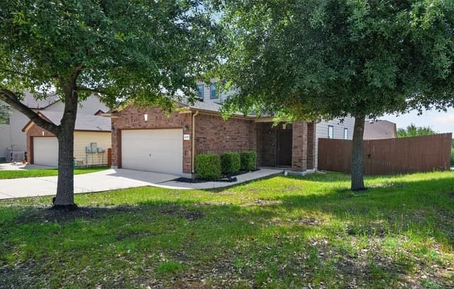 4-bedroom rental at 6227 Fred Couples in Schertz, TX — photo 3