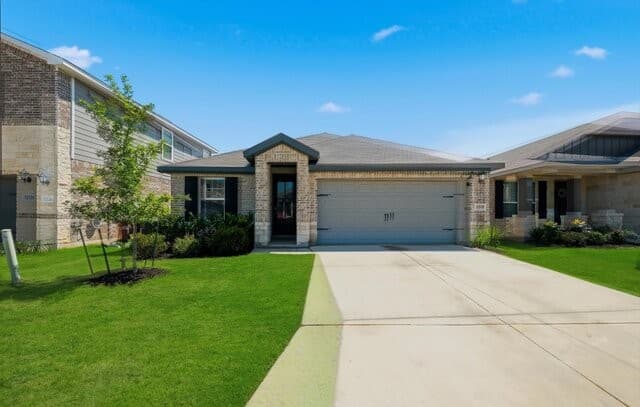 3-bedroom rental at 11530 Sagebrook Run in San Antonio, TX — photo 2