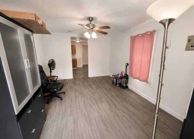2-bedroom rental at 2613 Colima St in San Antonio, TX — photo 4