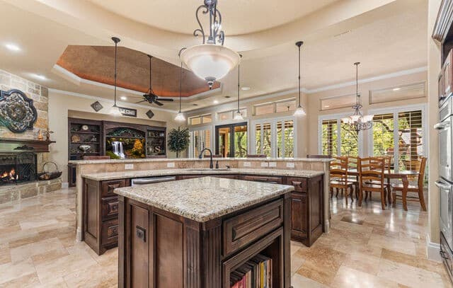 Home for sale at 25 Stone Terrace in Fair Oaks Ranch, TX — photo 3