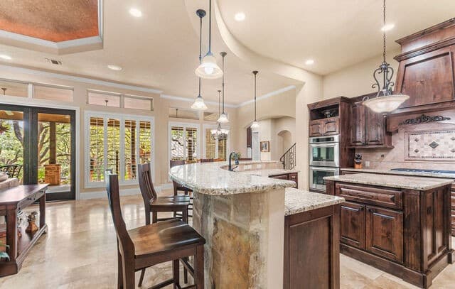 Home for sale at 25 Stone Terrace in Fair Oaks Ranch, TX — photo 5