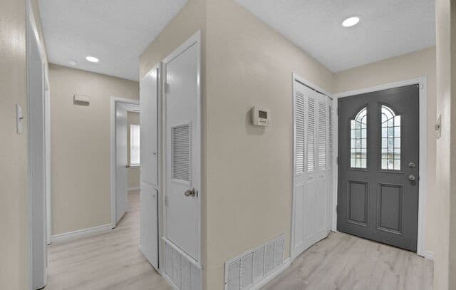 4-bedroom rental at 4351 Sun Gate St in San Antonio, TX — photo 4