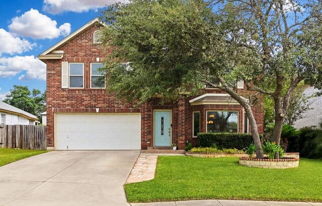 4-bedroom rental at 1915 Emerald Mist in San Antonio, TX — photo 1