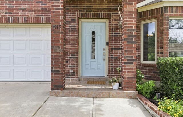 4-bedroom rental at 1915 Emerald Mist in San Antonio, TX — photo 3