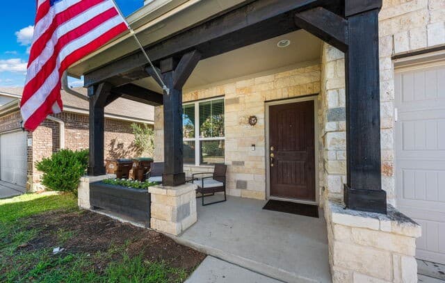 4-bedroom rental at 27422 Rio Cir in Boerne, TX — photo 2