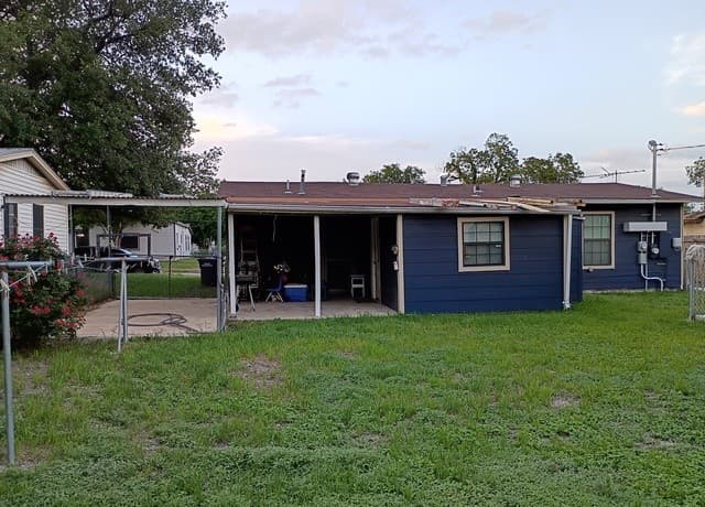 4-bedroom rental at 350 Pilgrim Dr in San Antonio, TX — photo 1