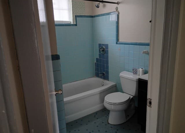 4-bedroom rental at 350 Pilgrim Dr in San Antonio, TX — photo 3