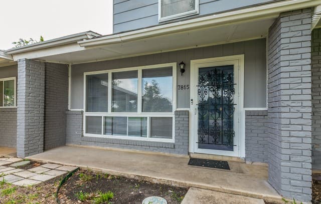 4-bedroom rental at 7815 Westshire Dr in San Antonio, TX — photo 3