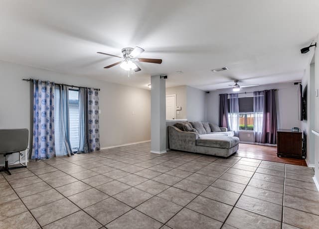 3-bedroom rental at 13658 Escort Dr in San Antonio, TX — photo 5
